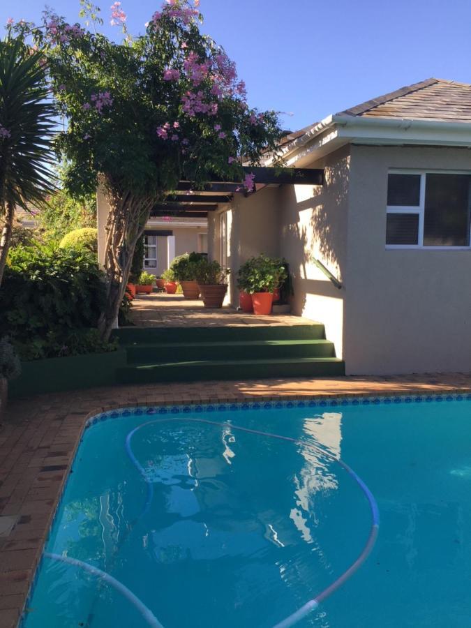 Brown Jug Guest House Hermanus Extérieur photo