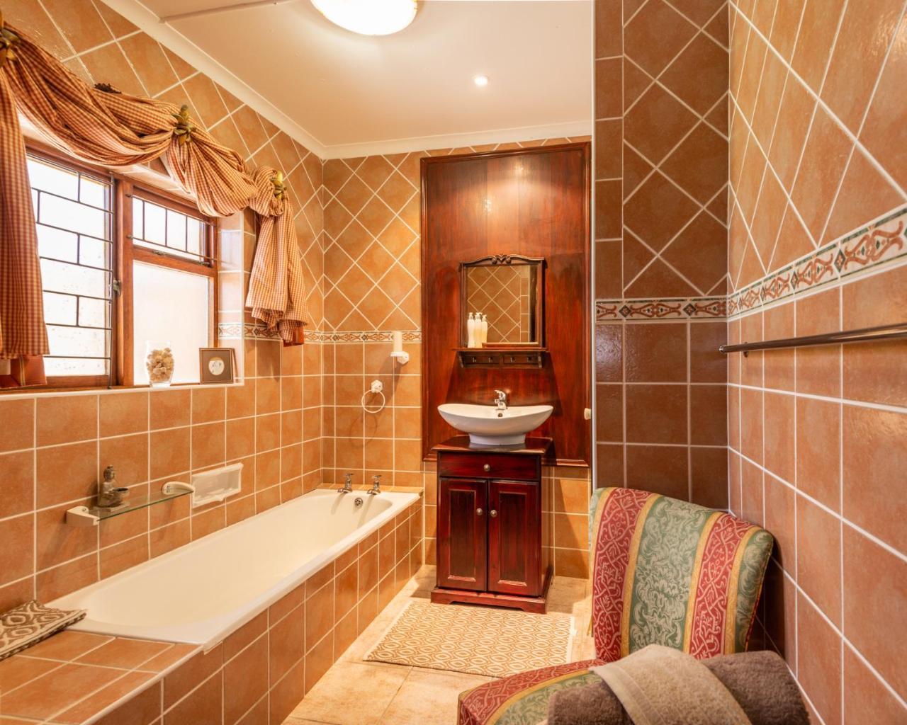 Brown Jug Guest House Hermanus Extérieur photo