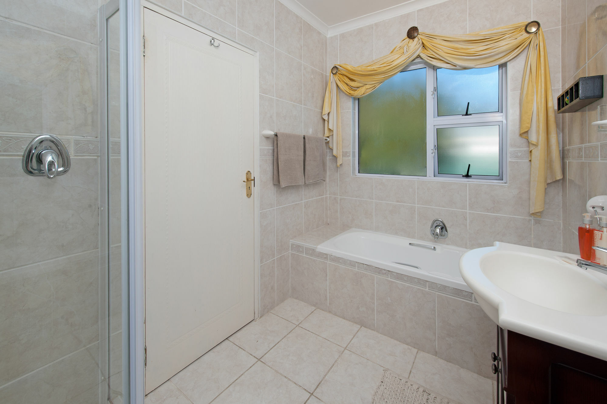 Brown Jug Guest House Hermanus Extérieur photo